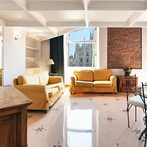 Duomo Cathedral View - Luxury Mailand