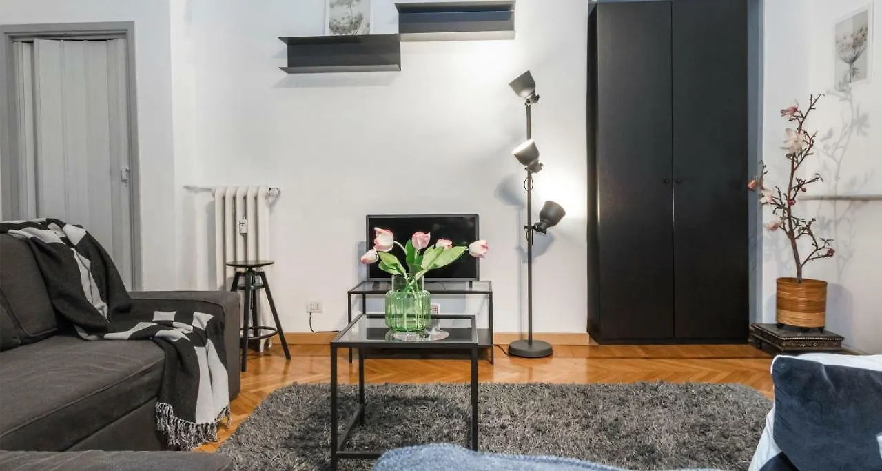 Hintown Castle Mansion Apartment Milan Italy