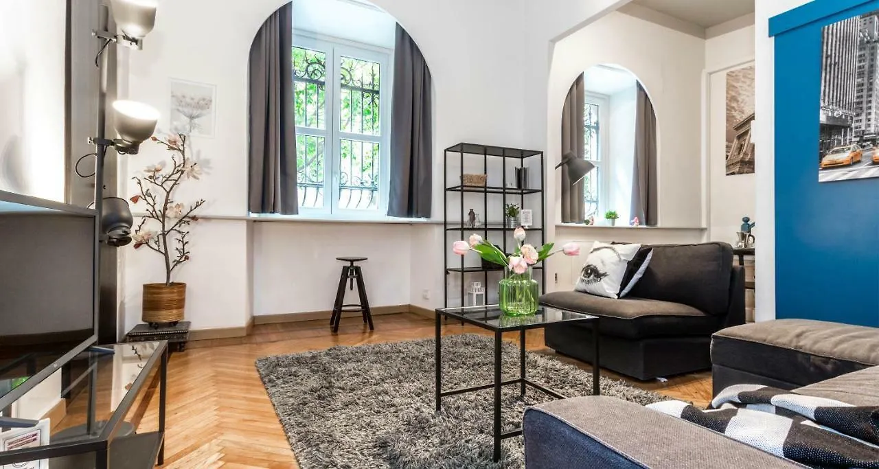 Hintown Castle Mansion Apartment Milan Italy